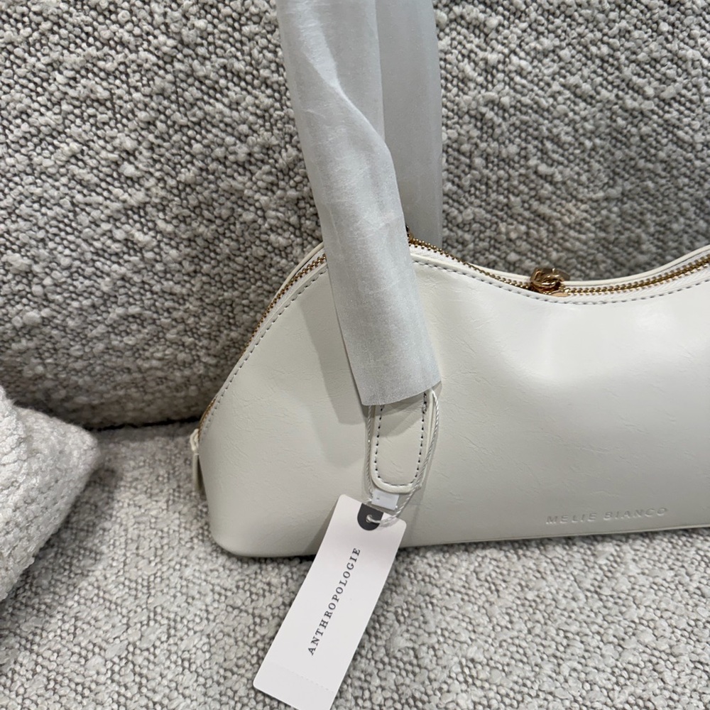 NWT Melie Bianco Dakota Women’s White Small Shoulder Bag - Picture 2 of 8